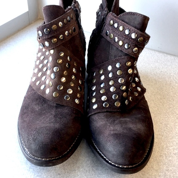 Brown studded Suede Boot - Picture 2 of 4